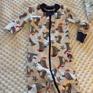 Penguin Hanna pajamas!